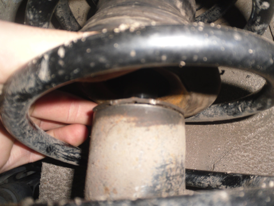 qcAAAgFneOA 960 Стучит стойка амортизатора как исправить ваз 2110