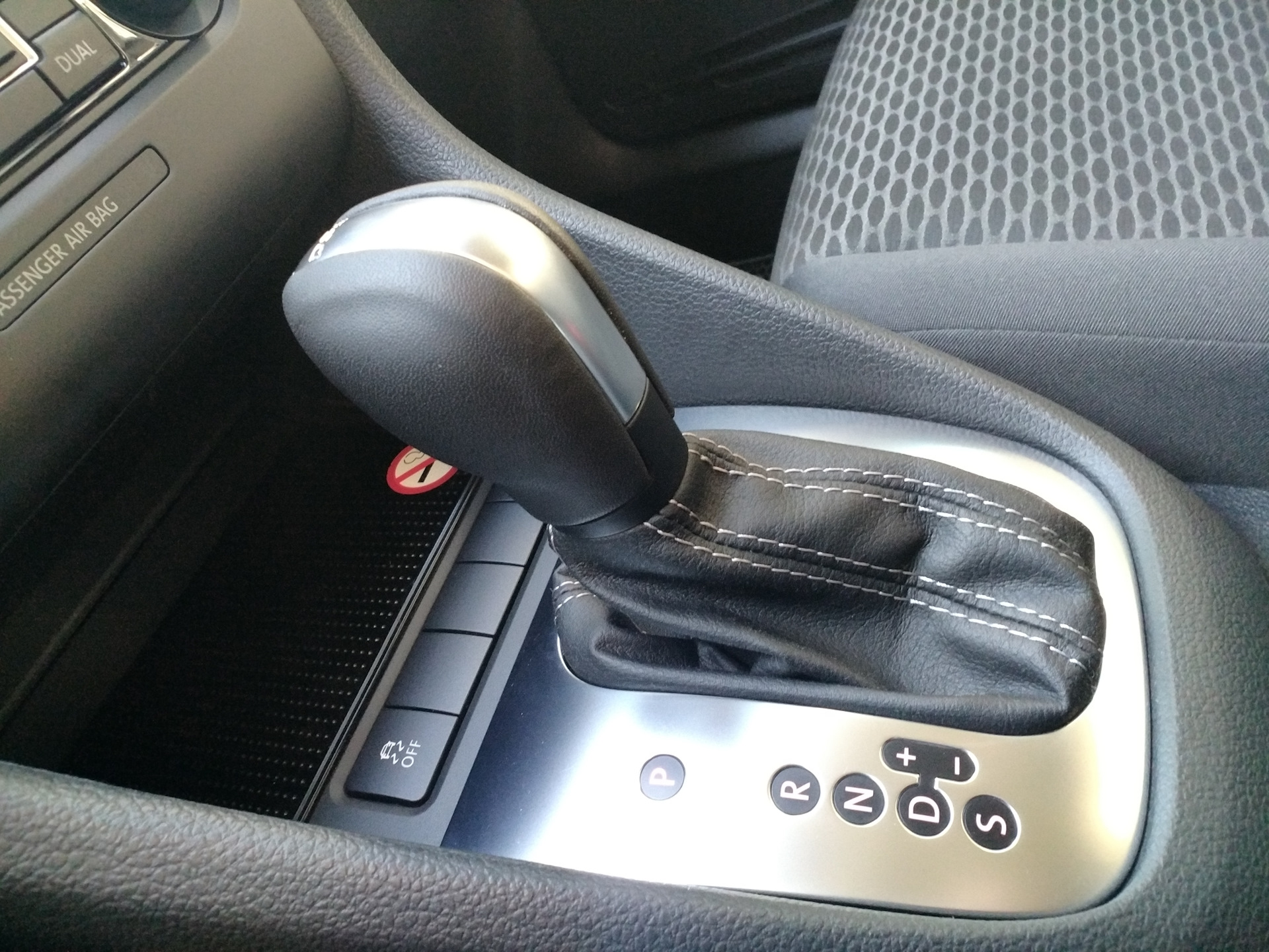 Vw Golf 7 Gang Dsg ölwechsel Intervall Перетяжка селектора DSG+ серая прострочка — Volkswagen Golf Mk6, 1,6 л