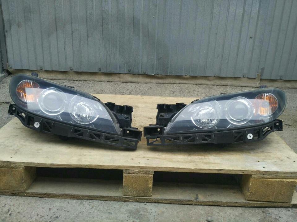 Замена шторок ксеноновых фар мазда 3 — Mazda 3 (1G) BK, 1,6 л, 2008 ...