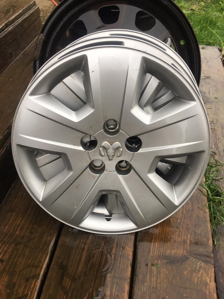 Штампованные диски Мопар 17 5x114,3 на Dodge Caliber. Б/у | 15 000 ₽ в ...