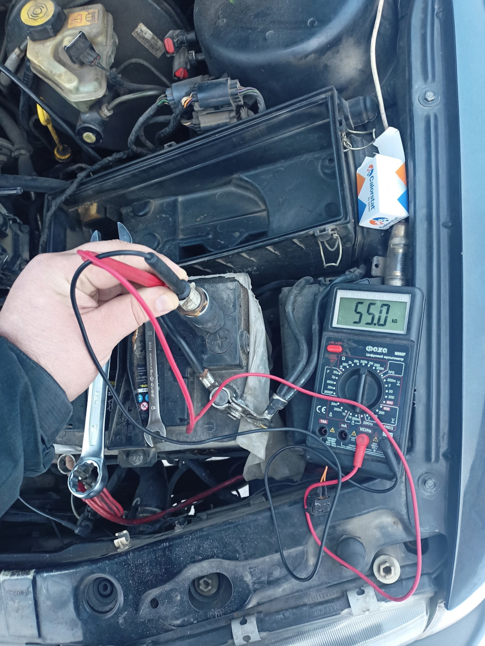 Работает паршивец — Ford Mondeo I