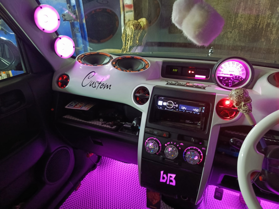 Фото в бортжурнале Toyota bB (1G)