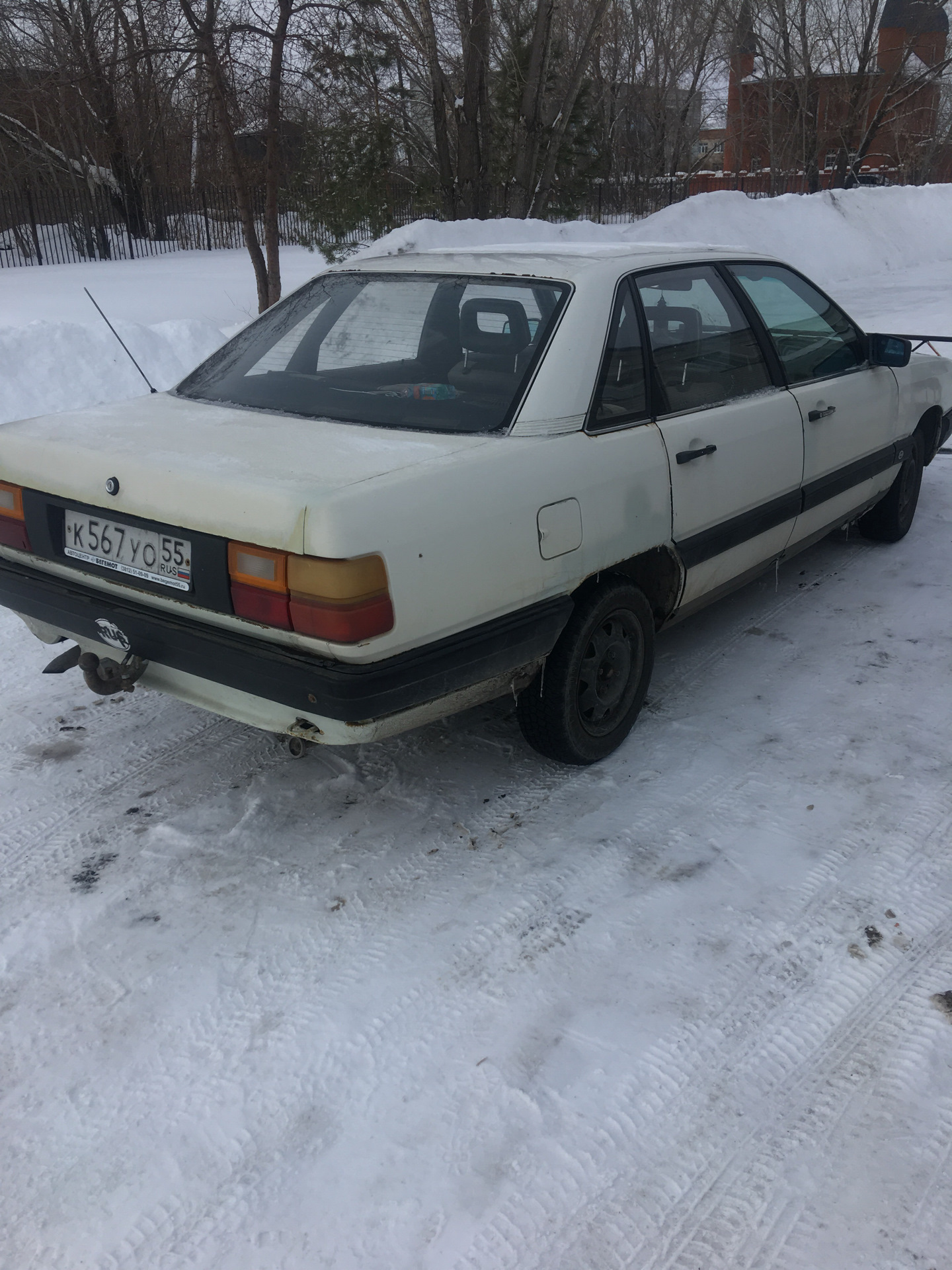 Троит на холодную, прогреется и работает идеально! — Audi 100 (C3), 1,8 л,  1986 года | наблюдение | DRIVE2