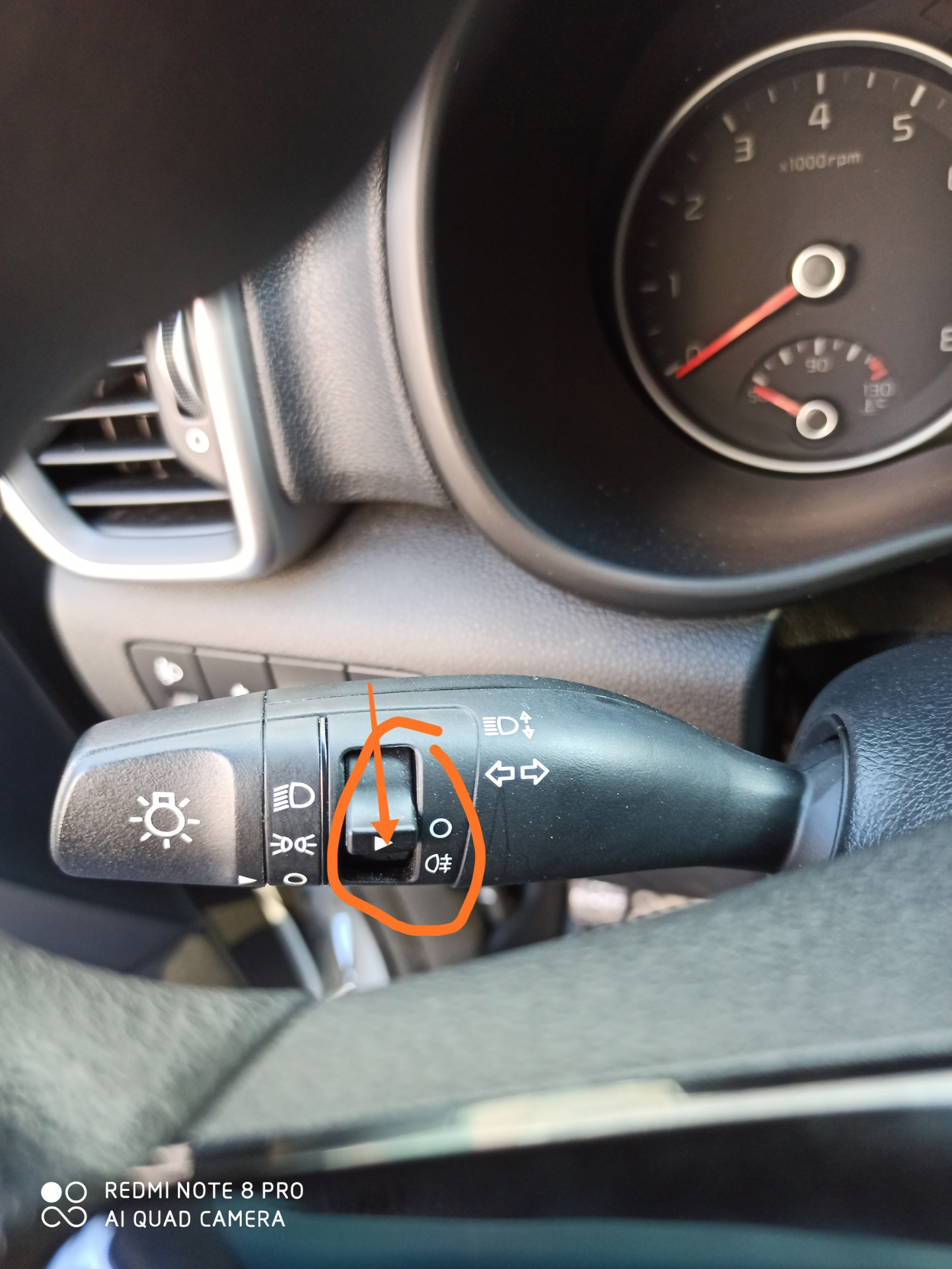 Фонарь задний ваз 1111. Как включается задний противотуманный фонарь. Задние противотуманные фонари как включить. Как включается задний противотуманный фонарь. Ваз 1111 лампа заднего хода.