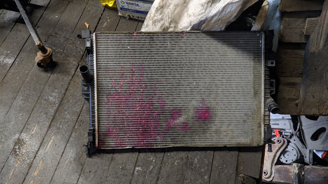 Замена радиатора охлаждения ford kuga 2.5T (дешевый аналог) — Ford Kuga ...