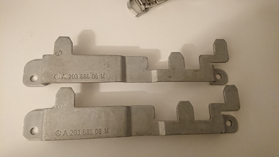 Фото в бортжурнале Mercedes-Benz C-Class (W203). Запчасти на фото: A2036860814