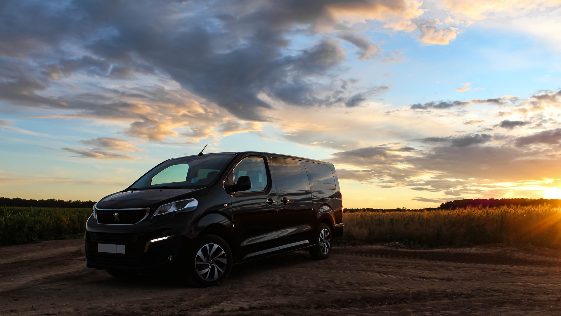 Peugeot traveller 2016 мотор. Citroen spacetourer минивэн. 0 дизель. 0 дизель. Пежо тревеллер 2.