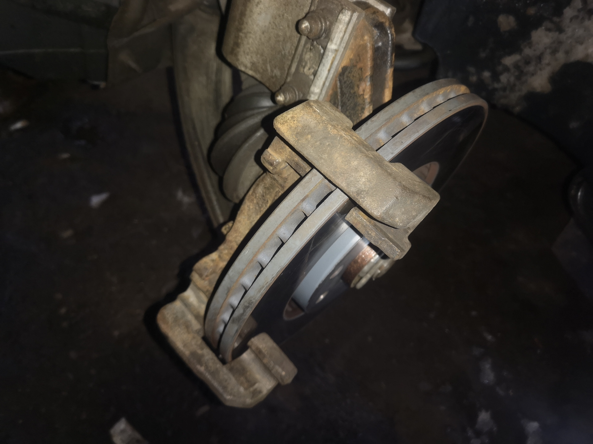 Почему стучит глушитель на ваз 2107 - 83 фото