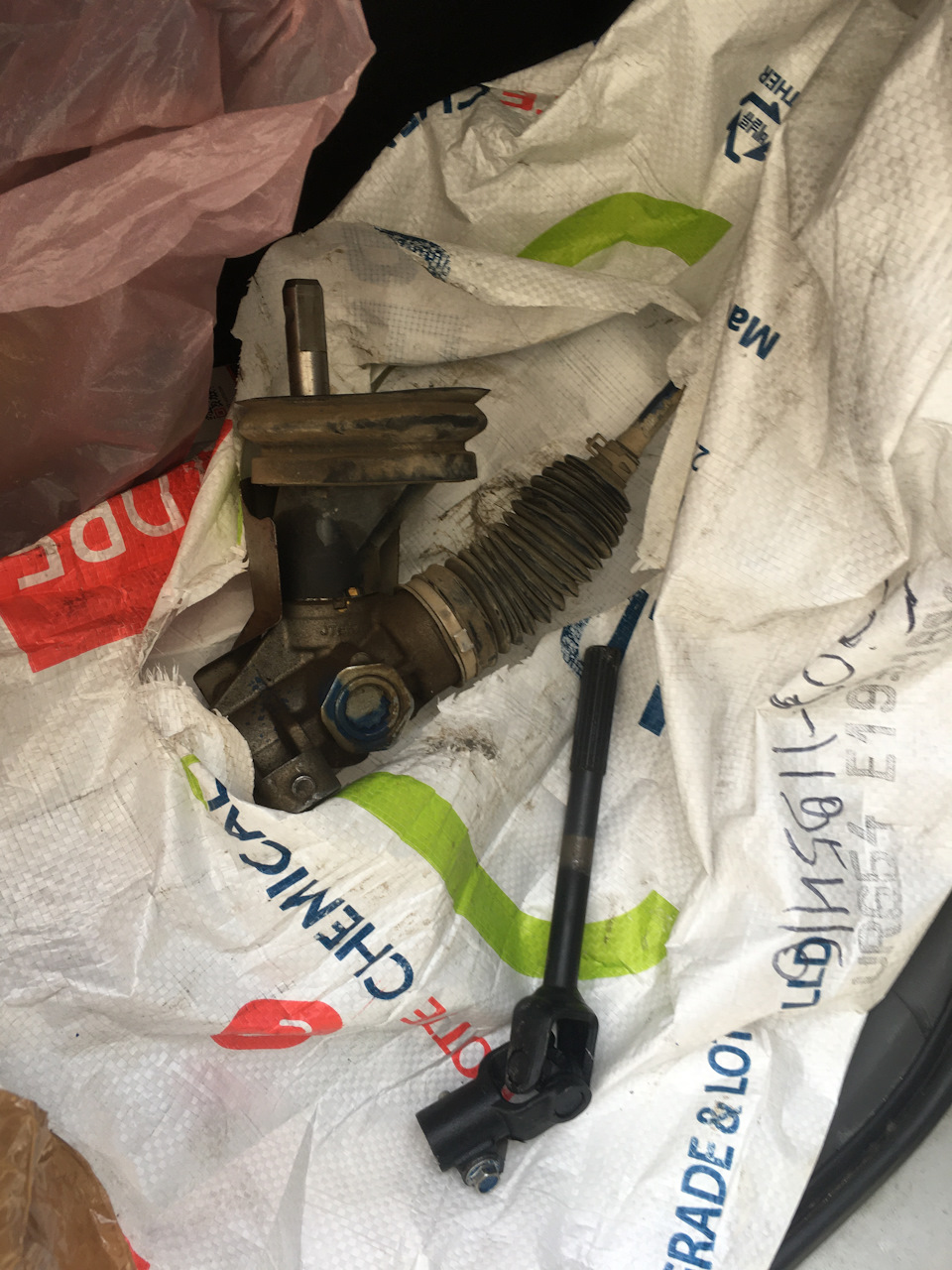 Рулевая рейка замена, кто поможет ? — Nissan Cube II, 1,4 л, 2003 года ...