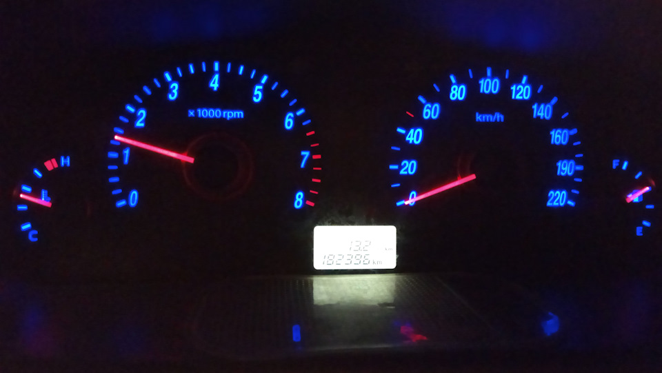 обороты на холостых — Hyundai Elantra (3G)