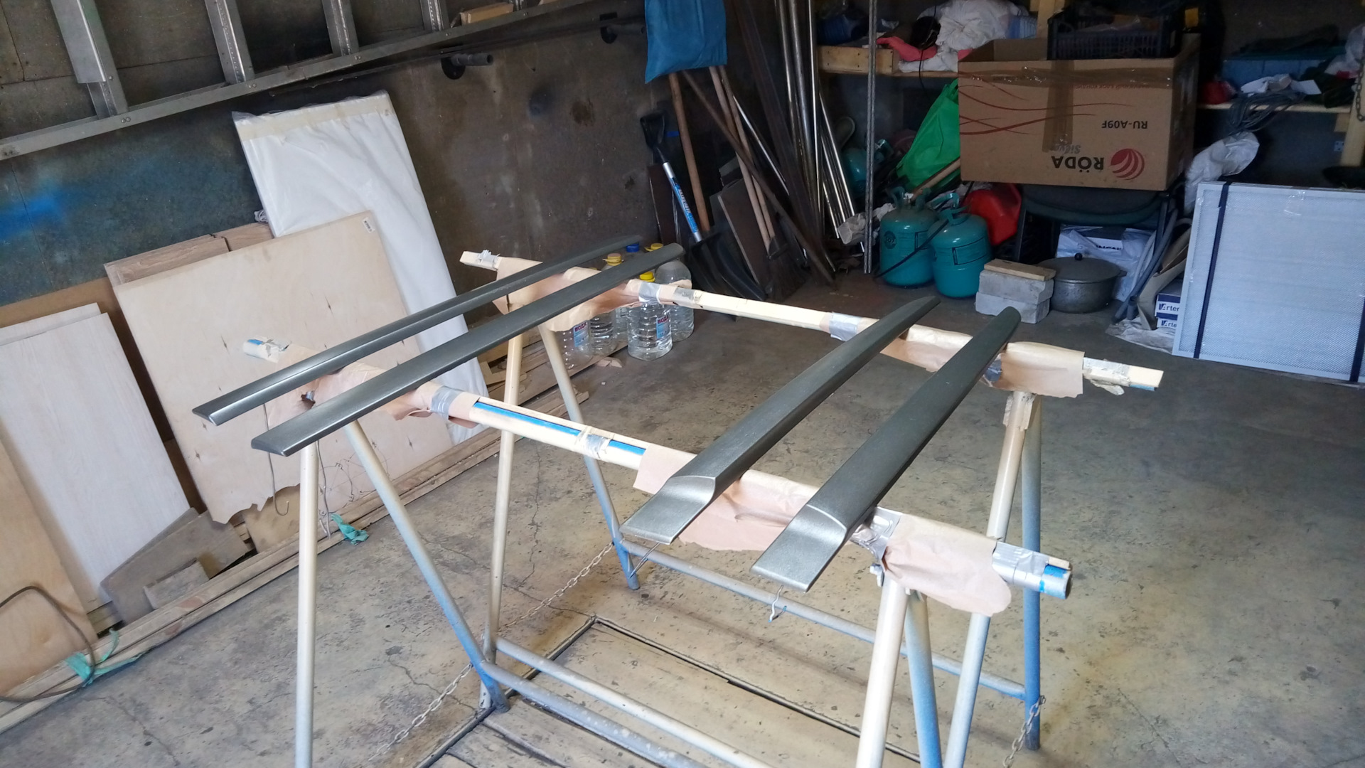 Покраска дверных молдингов + датчиков парктроника — Renault Grand ...