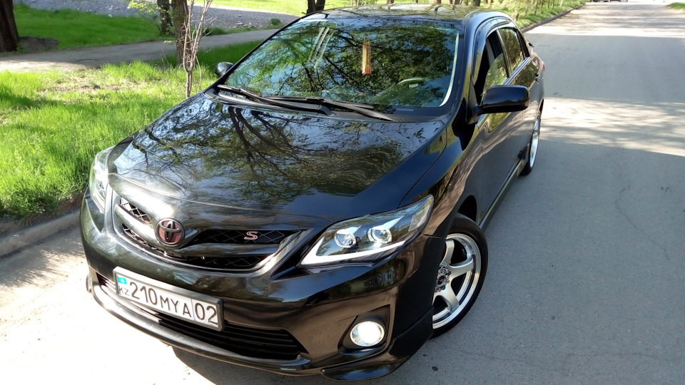 Подмена фронтальных тормозных колодок Тойота Corolla