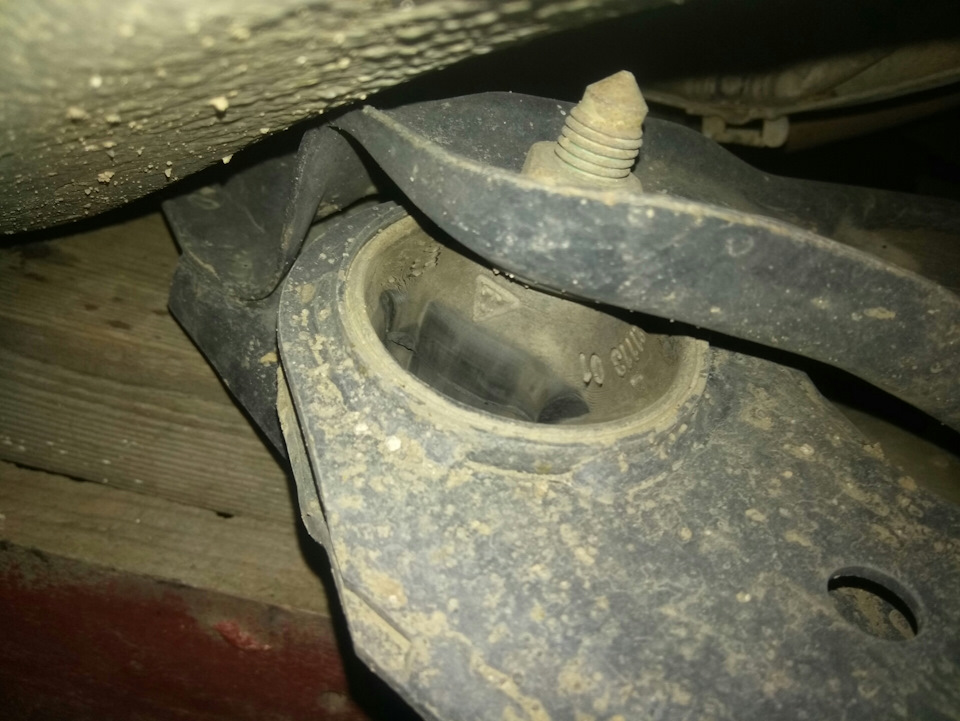 Втулки стаба и очередные сюрпризы — Skoda Octavia A4 Mk1, 1,6 л, 2006 ...