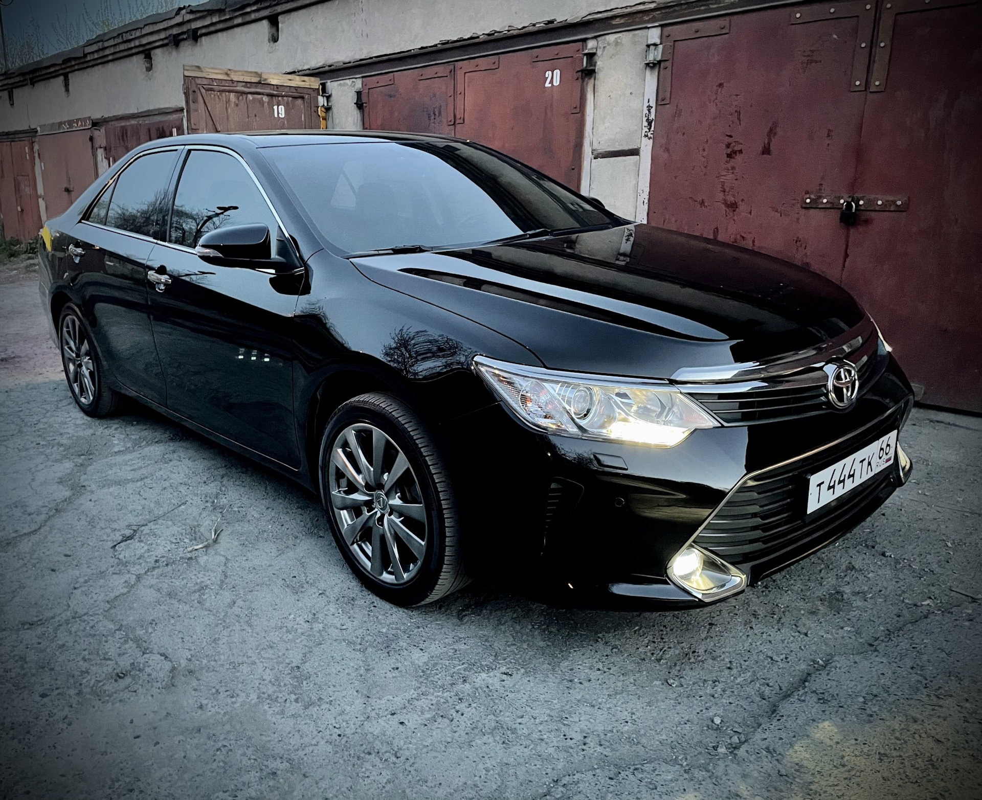 Toyota Camry xv50