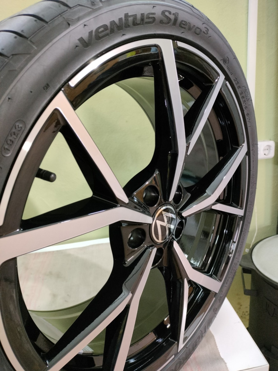 керамика дисков — Volkswagen Golf Mk8 GTI, 2 л, 2022 года | колёсные ...