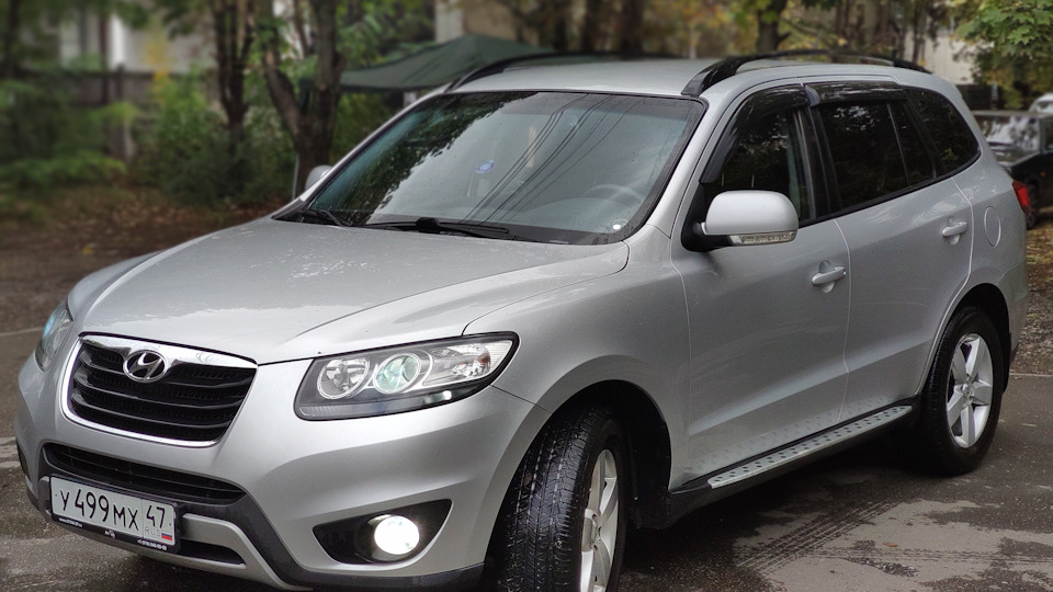 Santa fe 2 дизель. Hyundai Santa Fe 2011. Hyundai Santa Fe 2 2011. Hyundai Santa Fe 2011 2.4. Hyundai Санта Фе 2011.