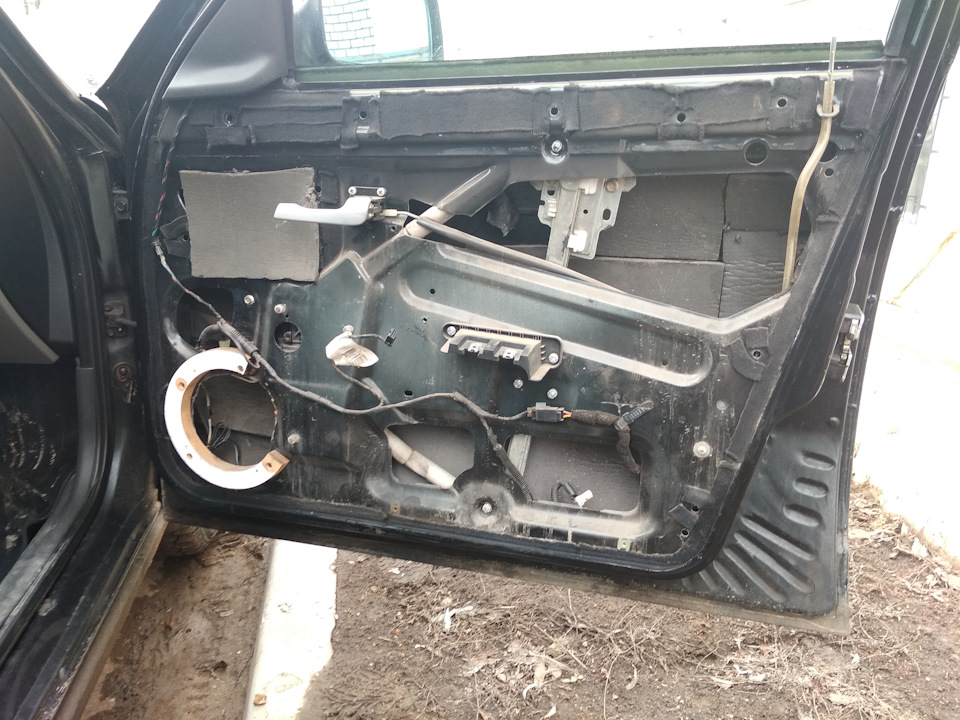 Начитался.Как покрасить салон Приоры своими руками… — Lada Приора седан ...