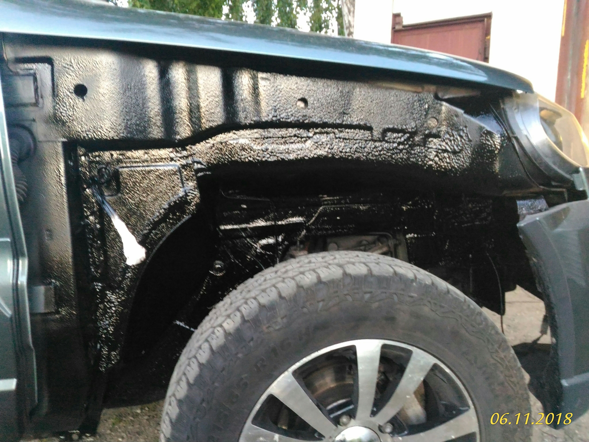 Как снять заднее крыло нива Борьба с коррозией - Chevrolet Niva, 1,7 л, 2011 года кузовной ремонт DRIVE2