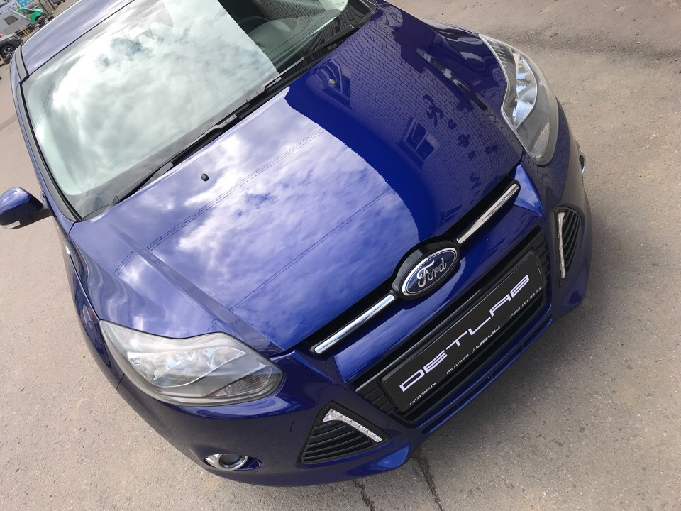 Фф bluebird. Ink Blue Ford Focus 2. Ink Blue Ford Focus 3. Ink Blue Metallic Ford Focus 1. Ford Focus Ink Blue металлик.