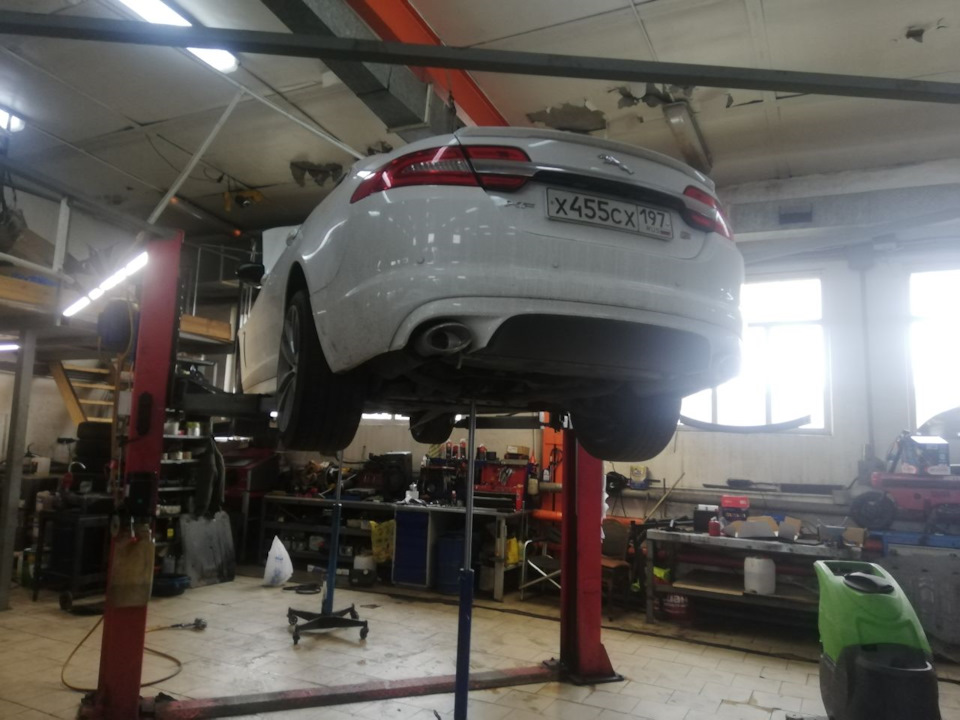Фото в бортжурнале Jaguar XF (1G)
