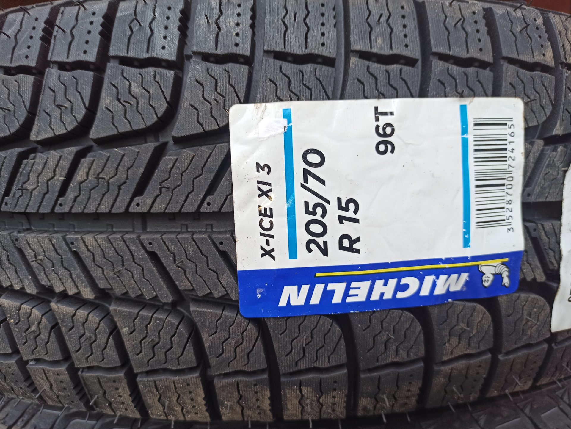 Michelin x ice xi3. Мишлен айс грип 2. Мишлен айс грип зима шипы. 205/70r15 96t Winter Pro three a.