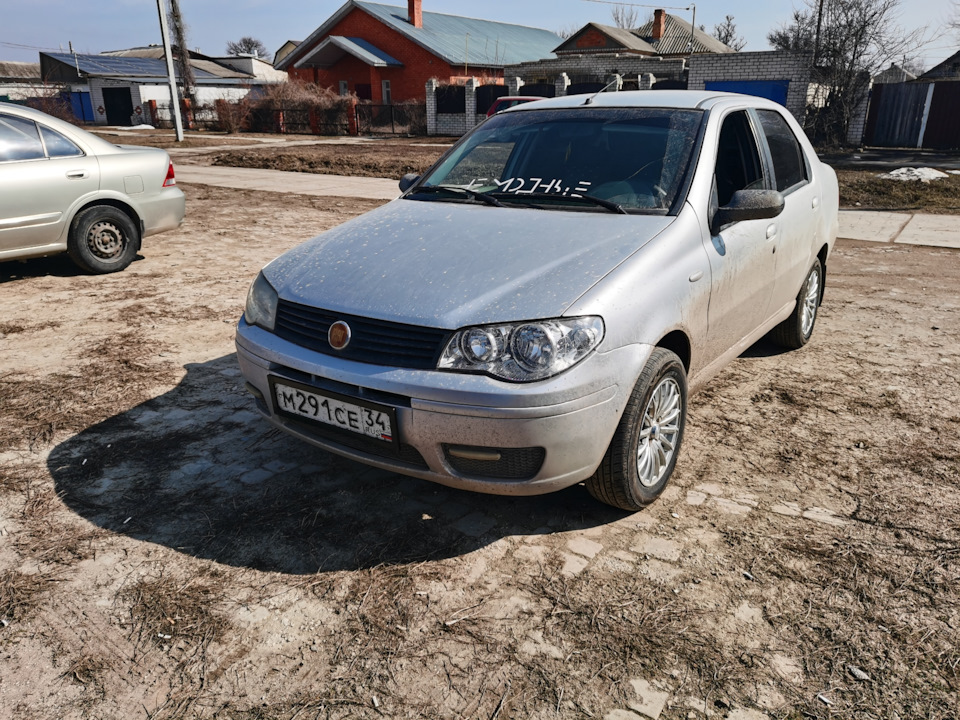 Широкая рамка номера — FIAT Albea, 1,4 л, 2008 года | аксессуары | DRIVE2