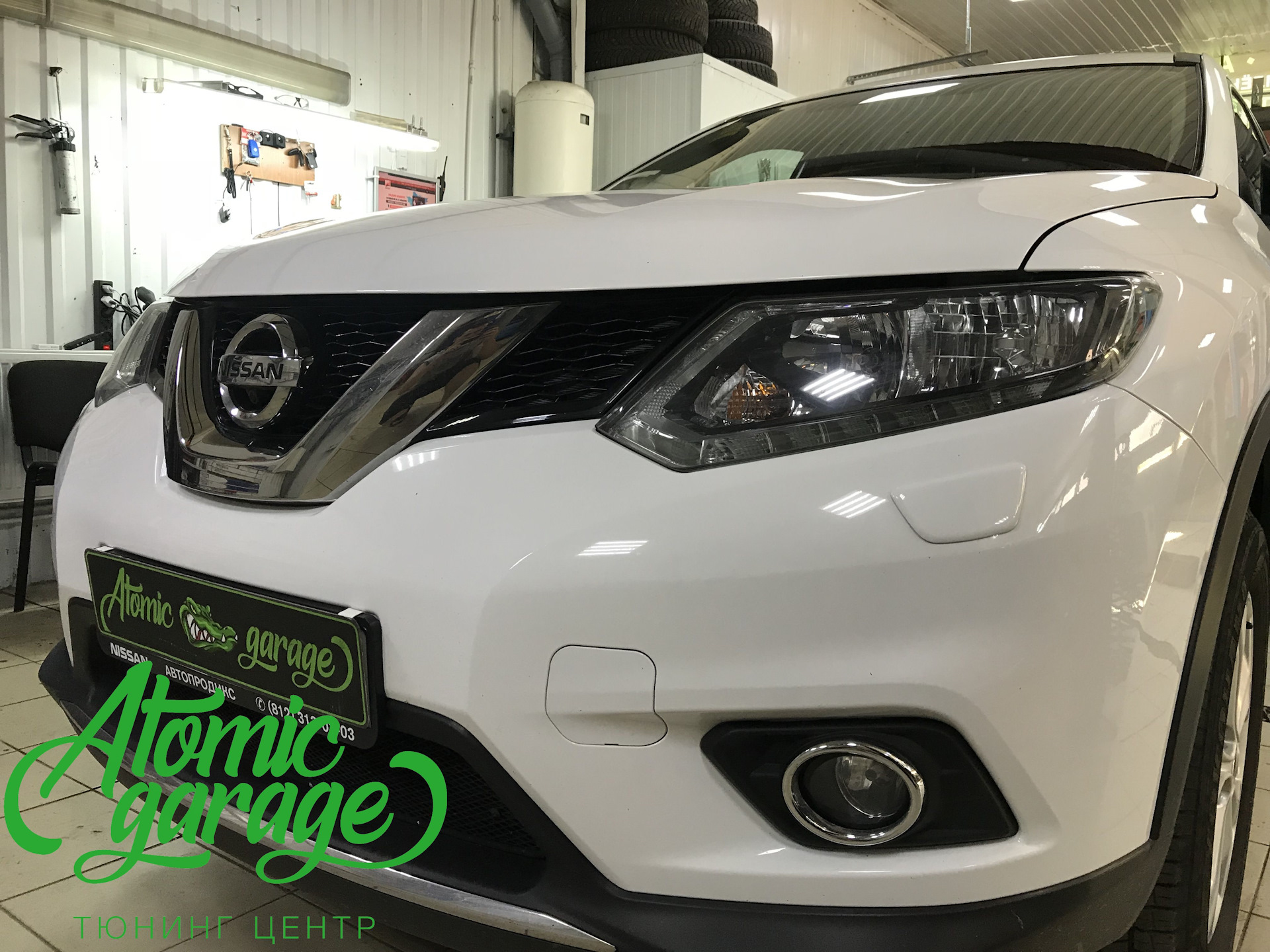 Линза x trail. Bi led x Trail t32. Установка линз в Nissan x-Trail t32. Би лед линзы x-Trail t32. X Trail t32 установка led.