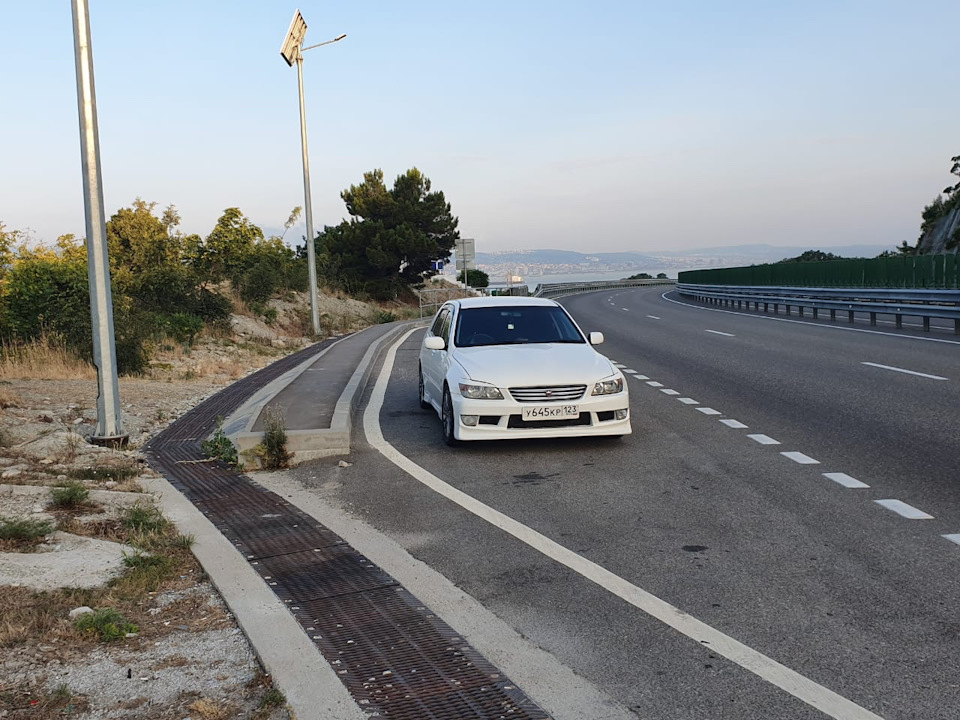 Замена прокладки под клапанной крышкой — Toyota Altezza, 2 л., 2001 ...