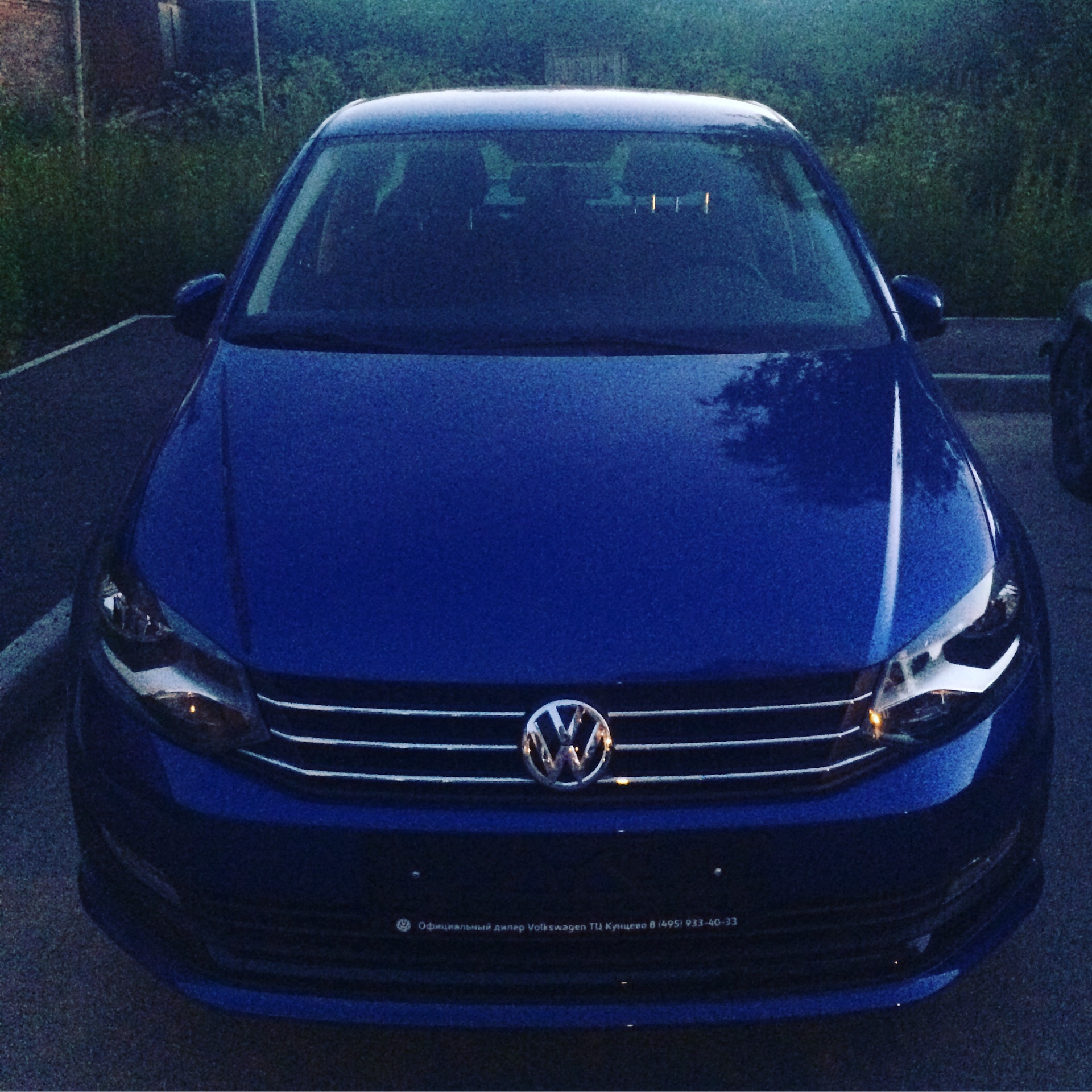 Volkswagen синий. Feef Blue поло Фольксваген. Фольксваген поло седан синий. Фольксваген поло 2018 синий. Фольксваген поло поло синий.