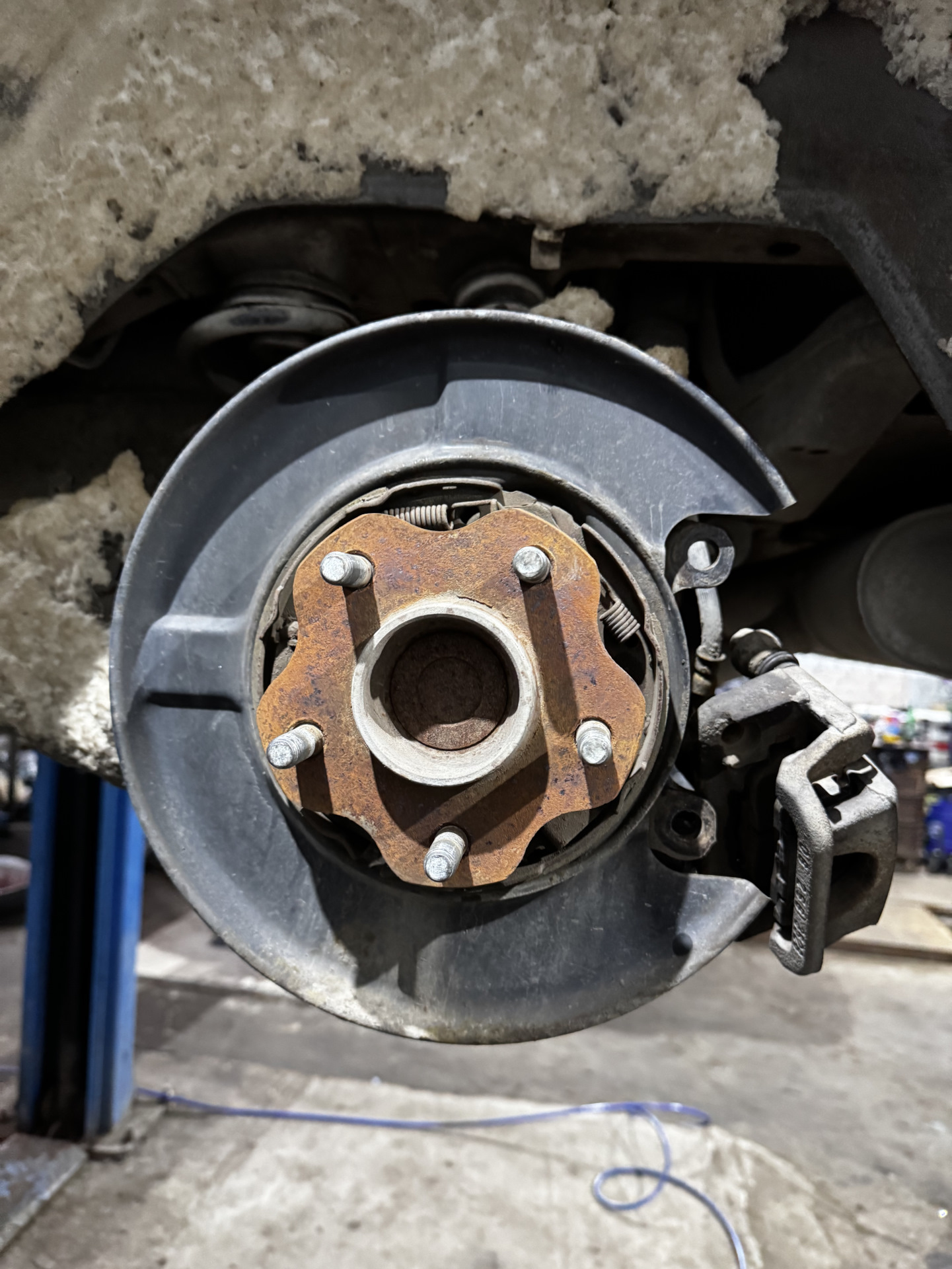 Задняя левая ступица Miles — Nissan Qashqai (1G), 1,6 л, 2012 года ...