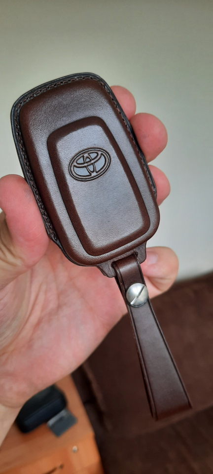 Чехол для ключа тойота на Toyota C-HR, Toyota Camry (XV70), Toyota ...