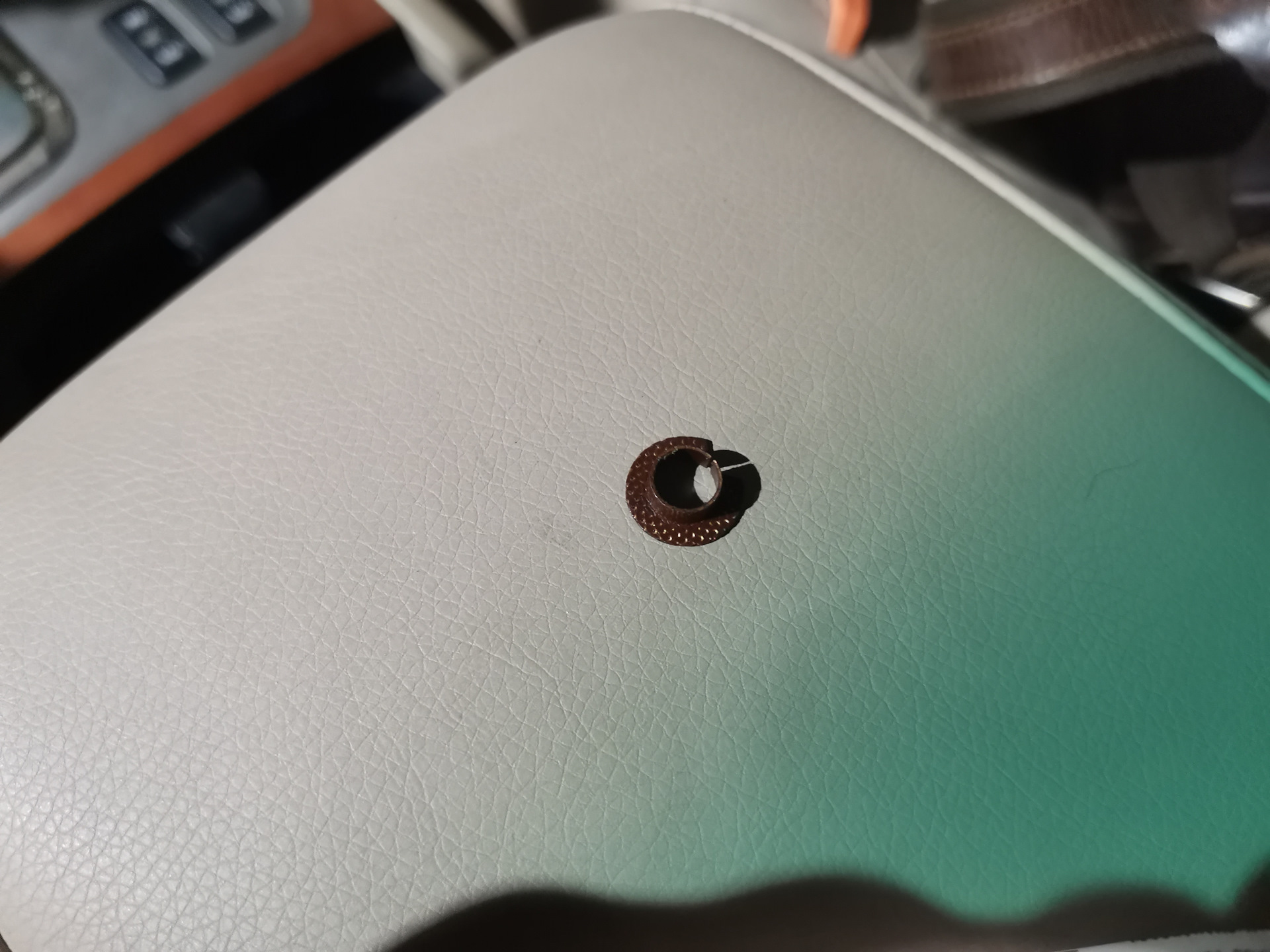 Устранение люфта рулевой колонки. — Lexus LX (UZJ100), 4,7 л, 2004 года ...