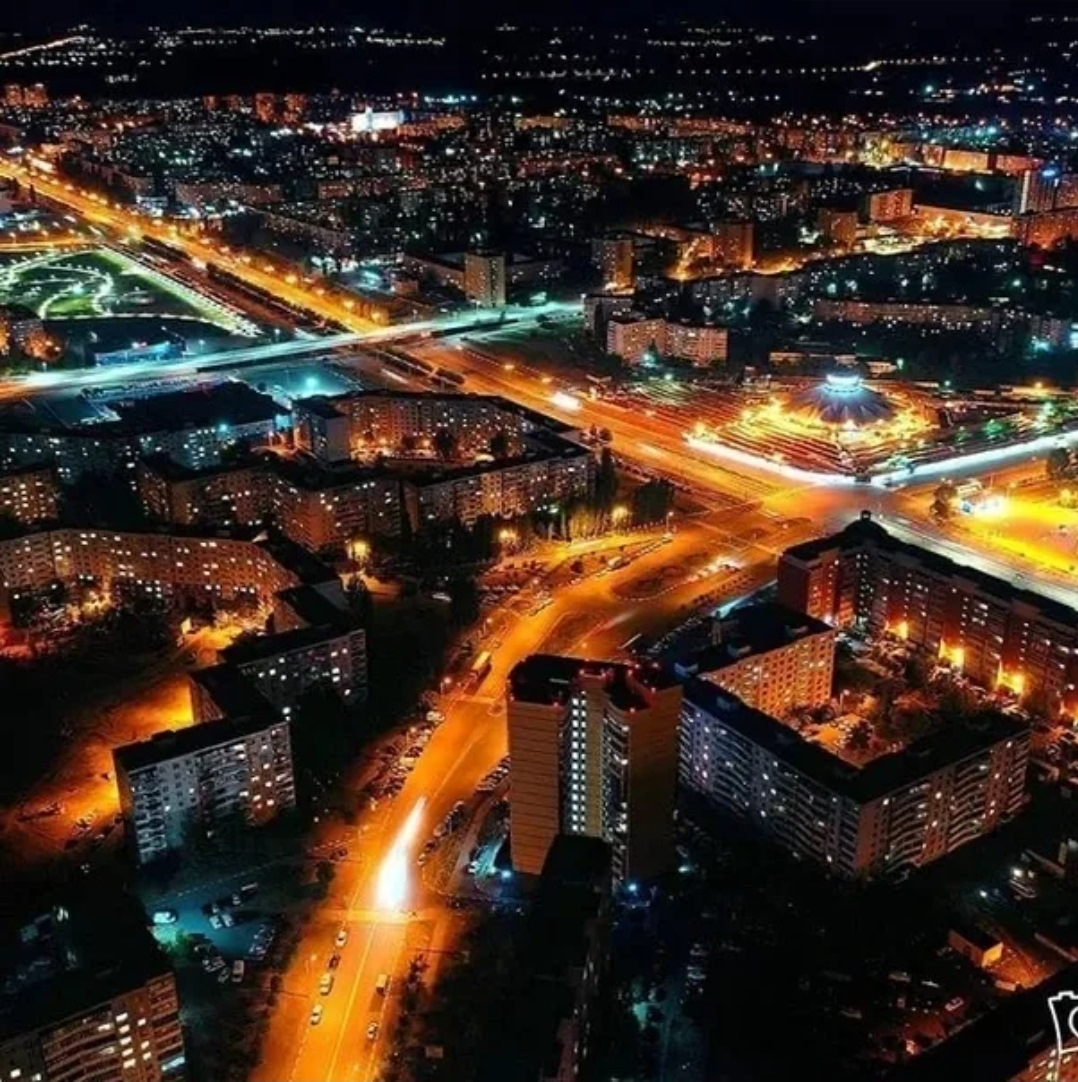 Мкар старый оскол. Ночной старый Оскол. Старый Оскол ночной город. Старый Оскол старый город. Старый Оскол ночью.