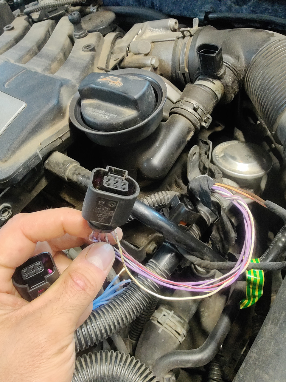 Замена разъема дроссельной заслонки — Skoda Octavia A5 Mk2, 1,6 л, 2009 ...