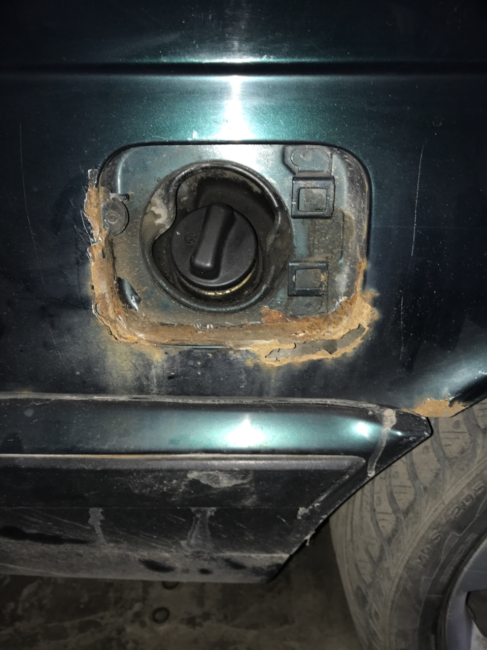 Восстановление стакана бака — BMW 5 series (E34), 2,5 л., 1995 года ...