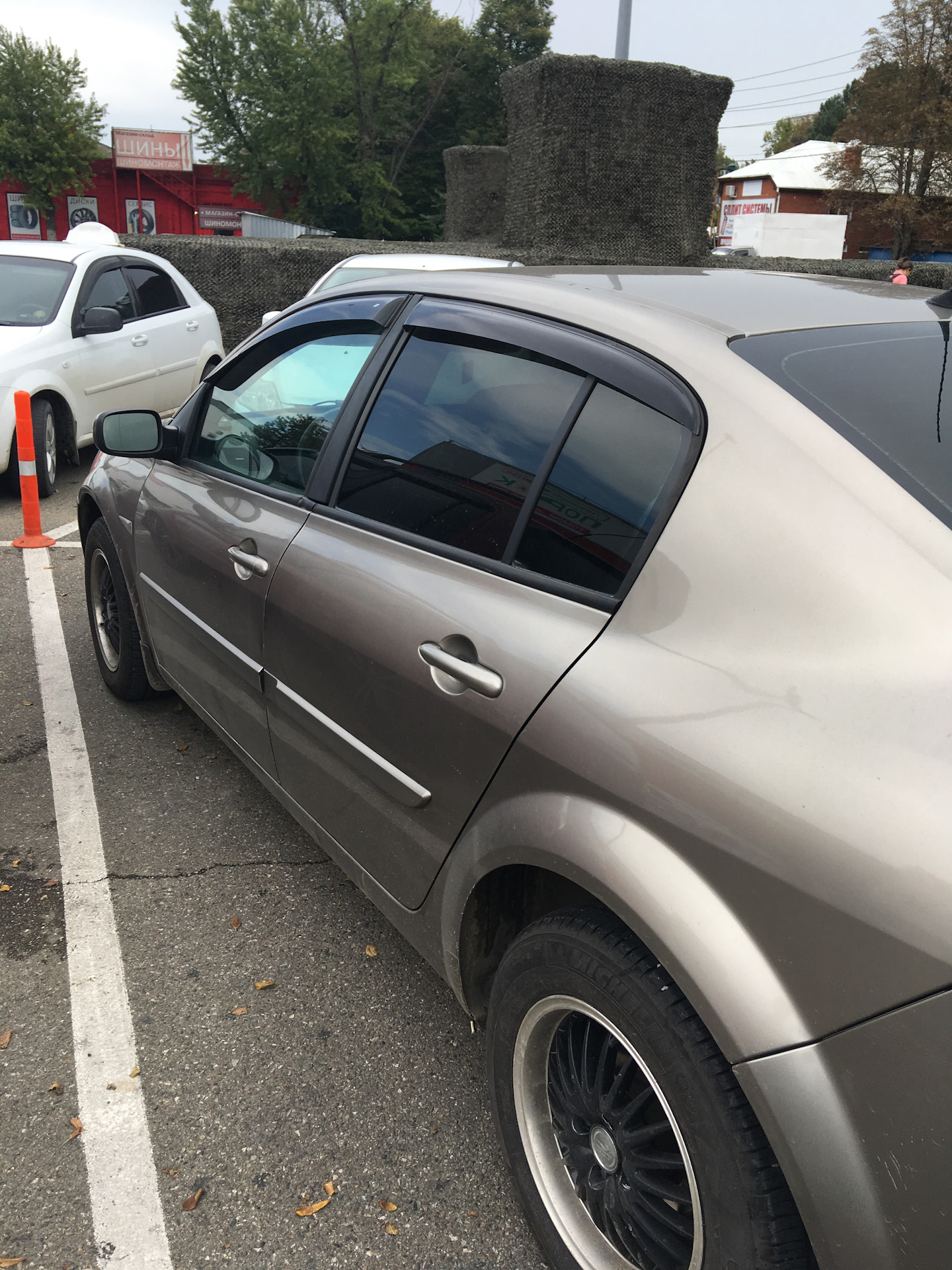 дефлекторы меган 2. дефлекторы рено меган 2 универсал. дефлекторы рено меган 2. дефлекторы меган 2. дефлекторы окон рено меган 2.