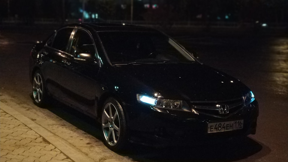 Honda Accord 8 ночью