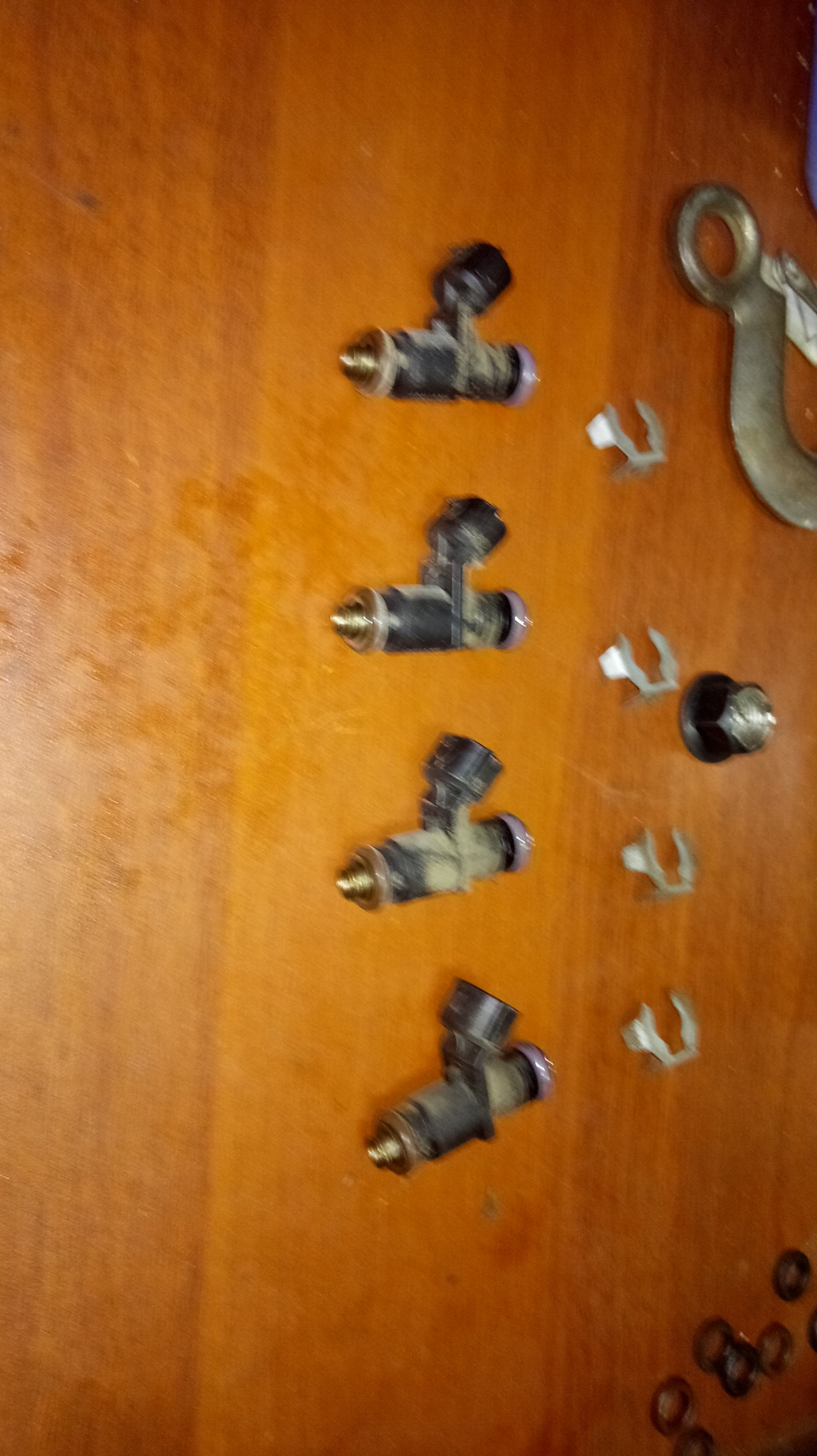 Чистка форсунок — Volkswagen Polo Sedan, 1,6 л, 2017 года | плановое ТО ...