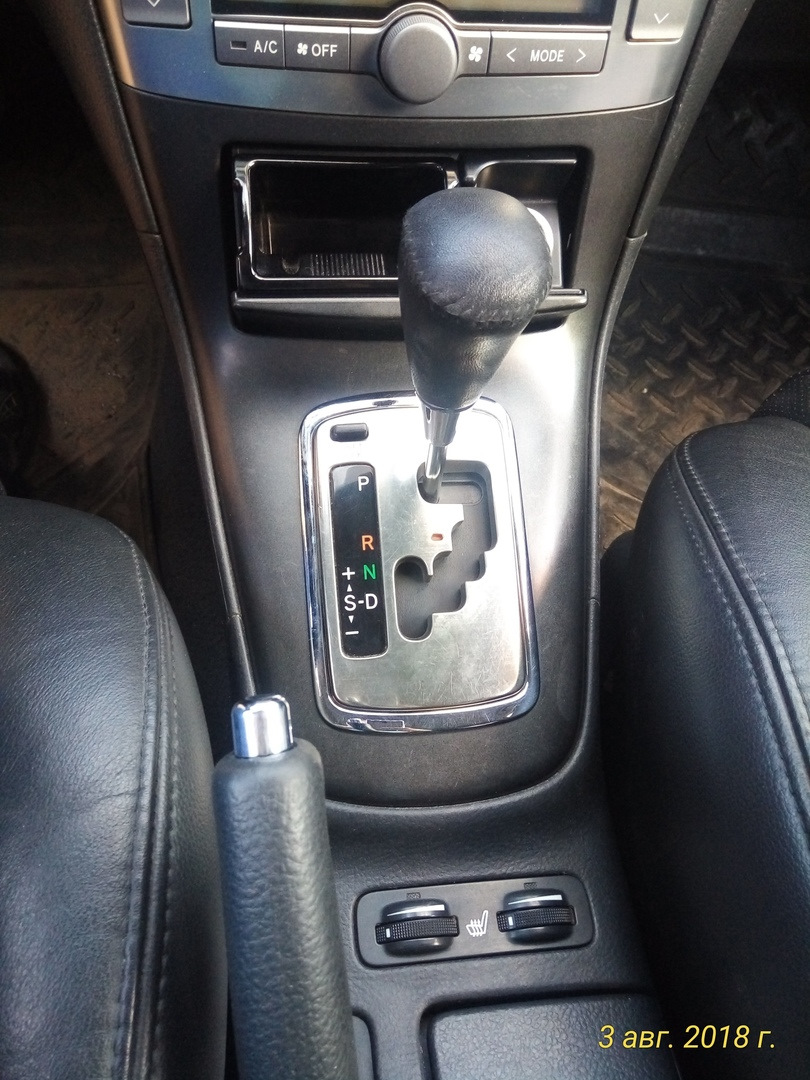 101010-toyota-avensis-iii-1-8-2011
