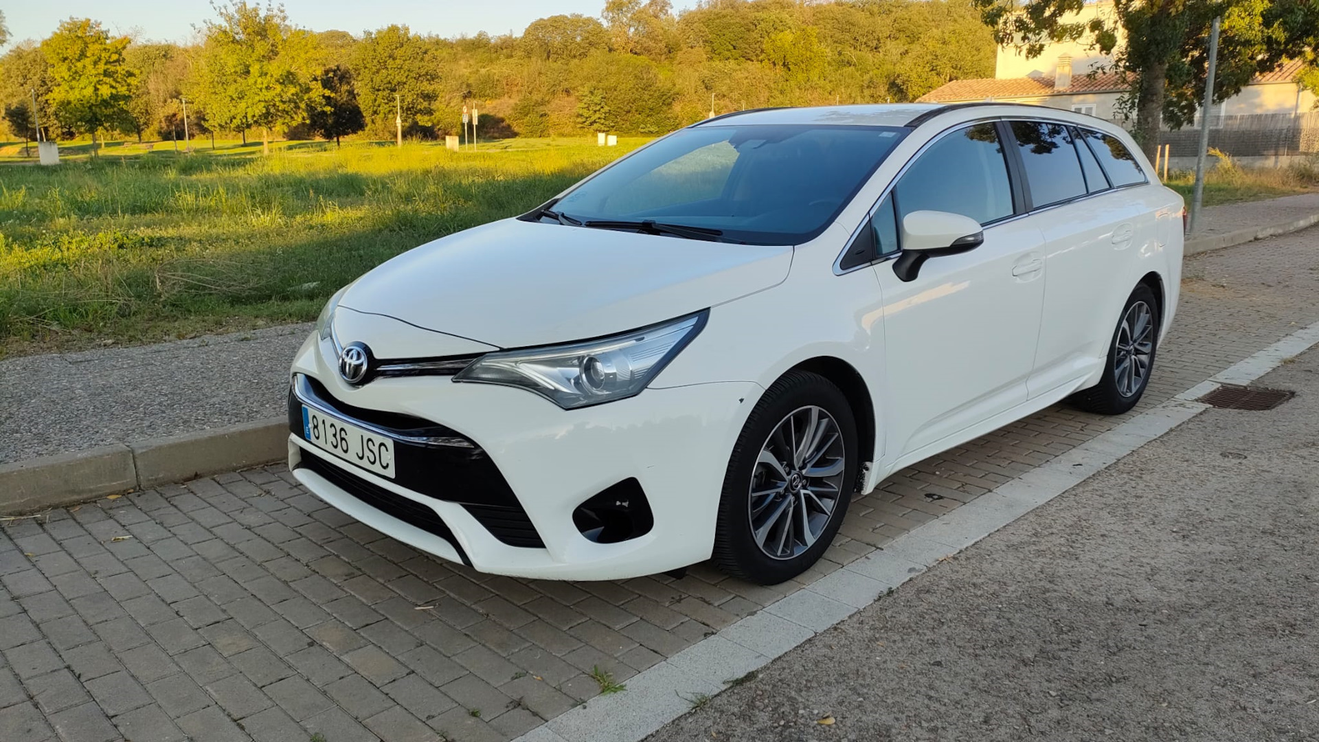 Toyota Avensis III 2.0 дизельный 2016 | на DRIVE2