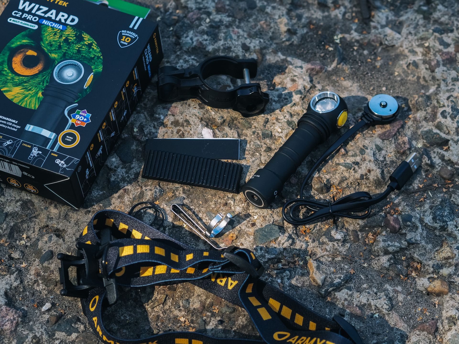 Фонарь для полировки от ARMYTEK — KIA Rio (3G), 1,6 л, 2013 года ...