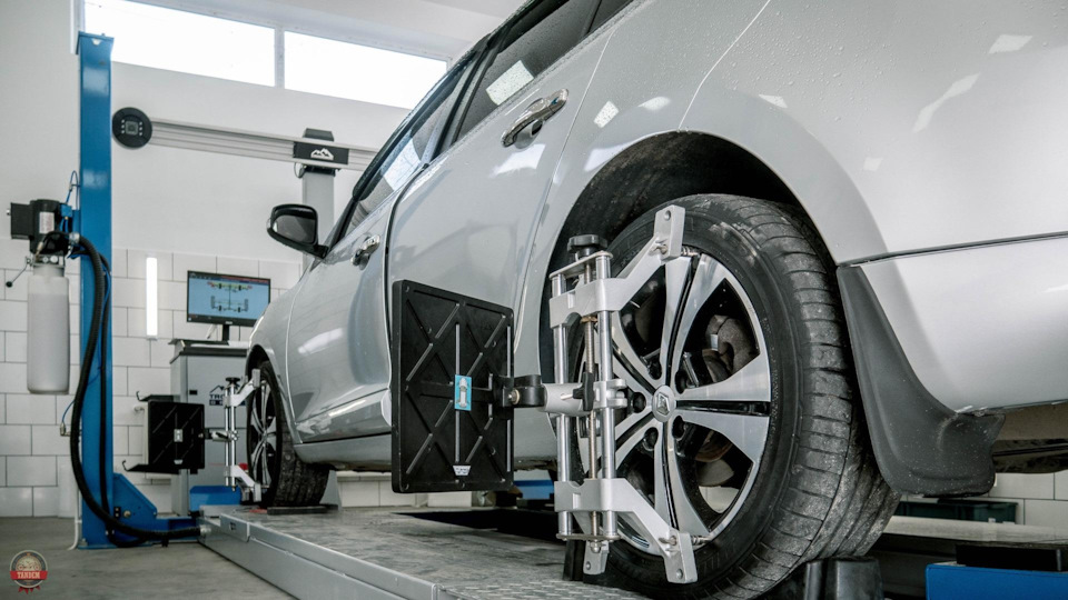 Руль стоит криво после сход развала — Mitsubishi Lancer X, 2 л, 2008 ...