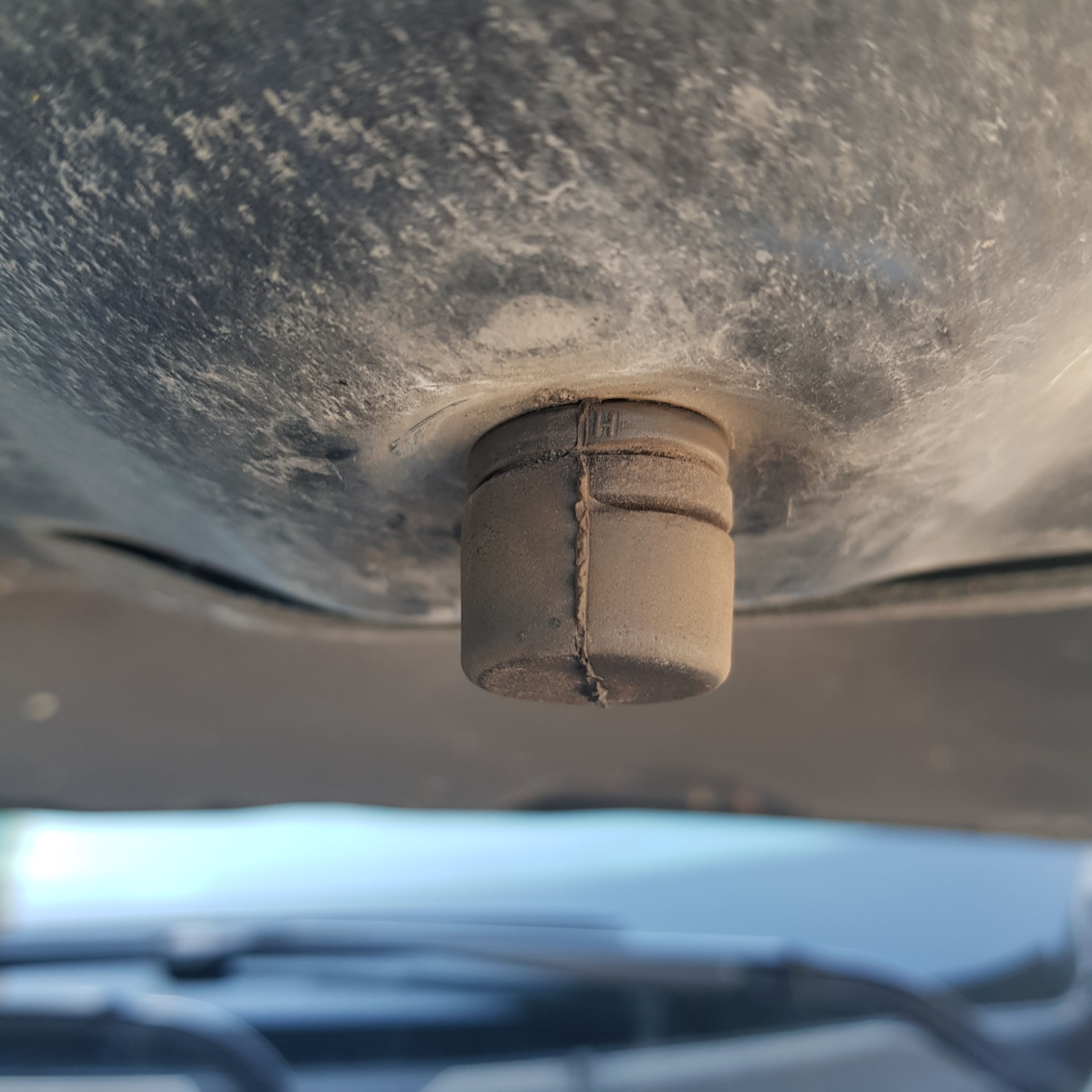 Дрожит капот при езде (нашел решение) — Nissan Pathfinder (4G), 3,5 л ...
