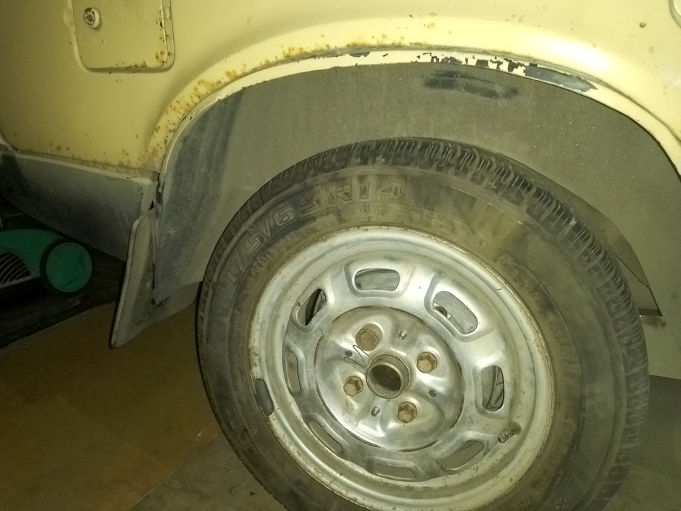 Новая дверь на москвич 2141