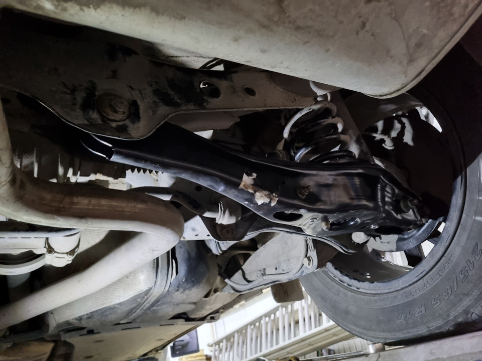 Рычаг на месте — Volkswagen Tiguan (2G)