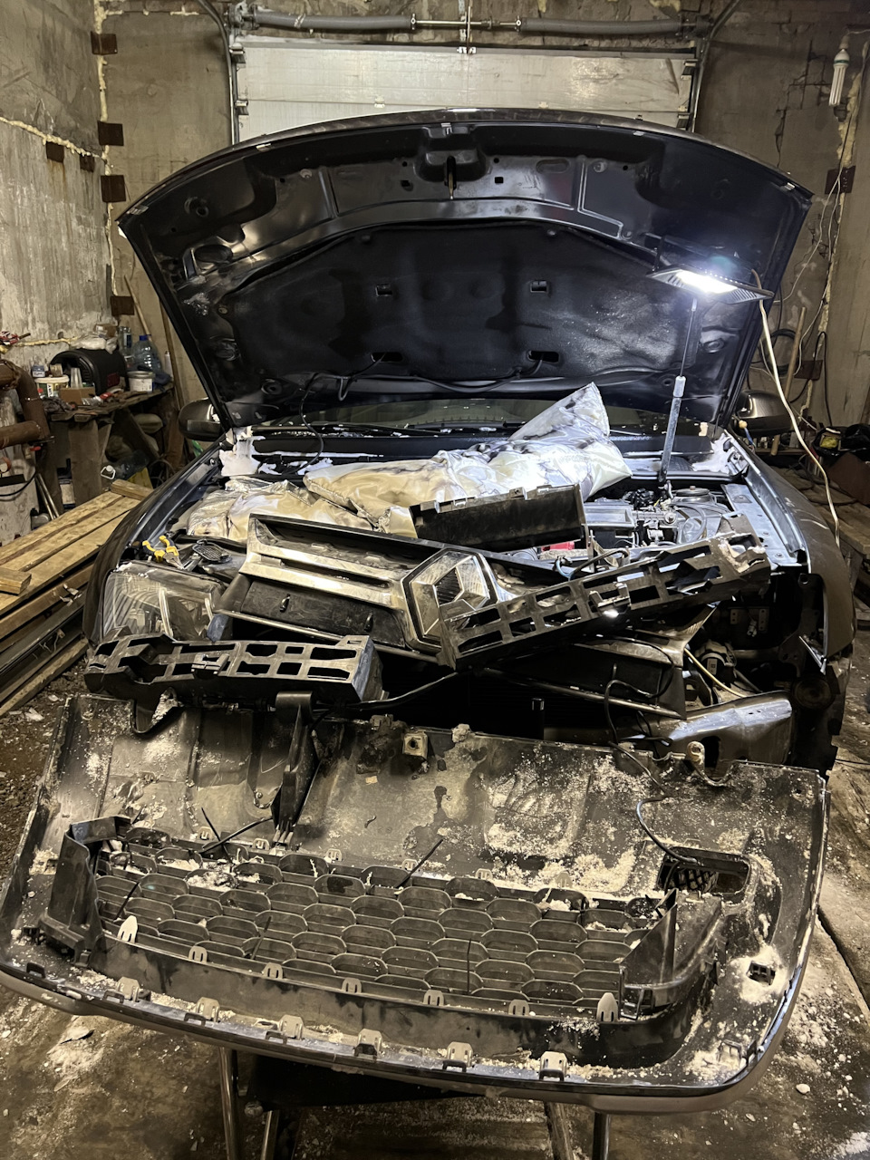Замена переднего бампера, течь АКПП и крепление защиты ДВС. — Renault ...