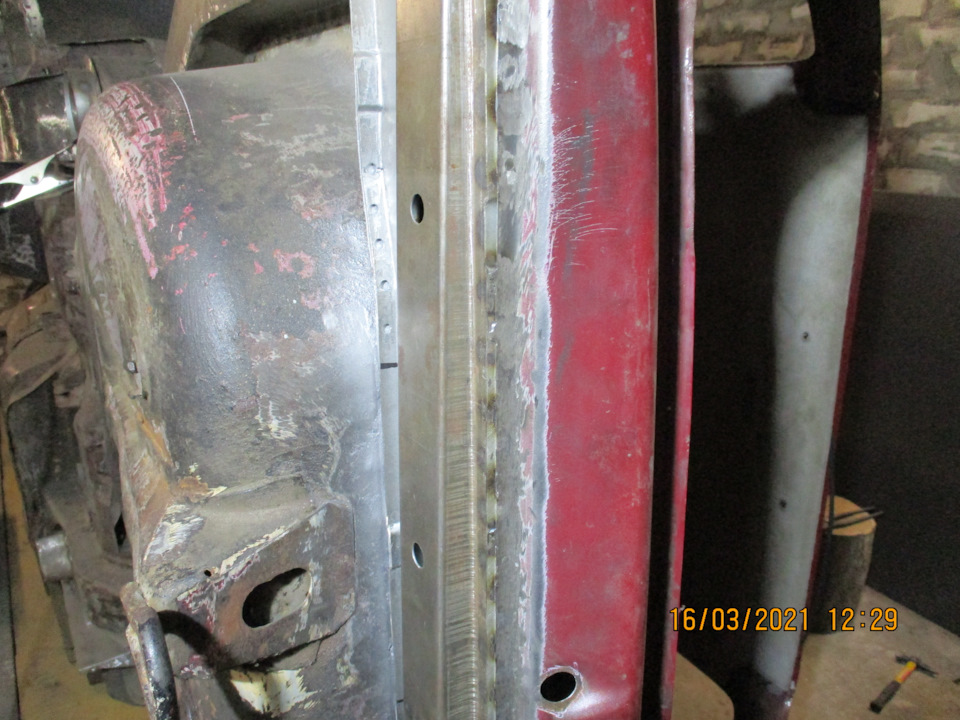 Зачищена, но ещё не подрезана. — Ford Sierra