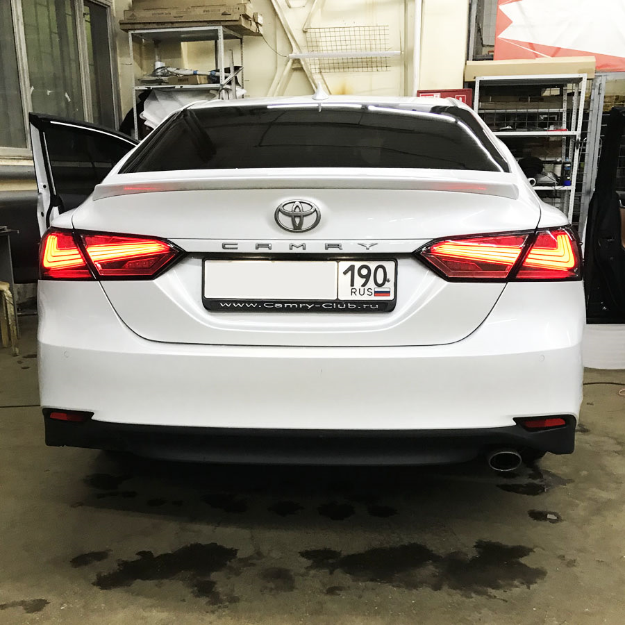 Замена лампочек стоп сигнала и габаритов в задних фарах. - Toyota Vista (50), 1,
