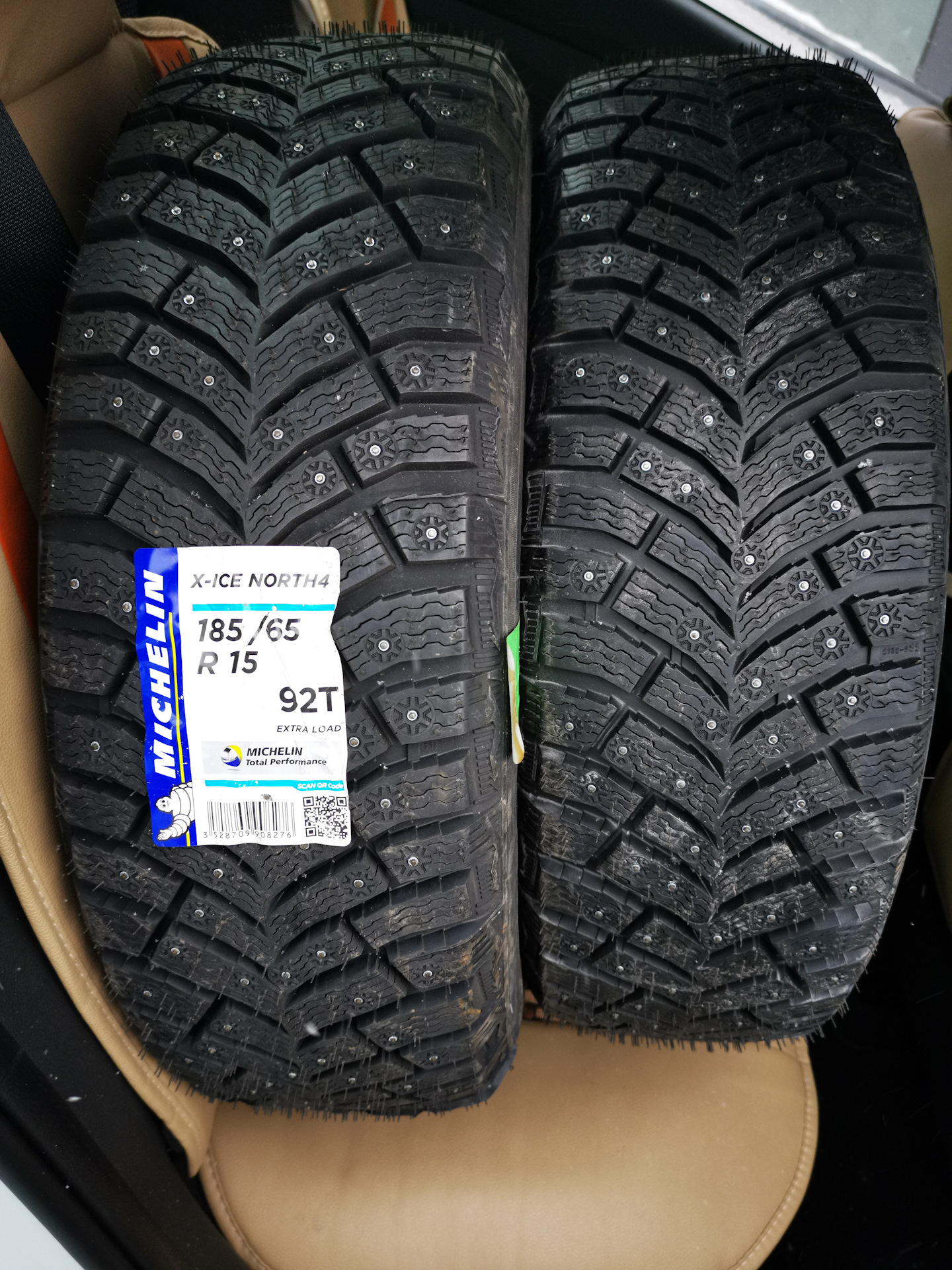 Резину зима р15. Michelin x-Ice North 4. Мишлен Икс айс Норд 4 185/65/15. Michelin x-Ice North 4 185/65 r15. Зимняя резина Мишлен x-Ice North 4.