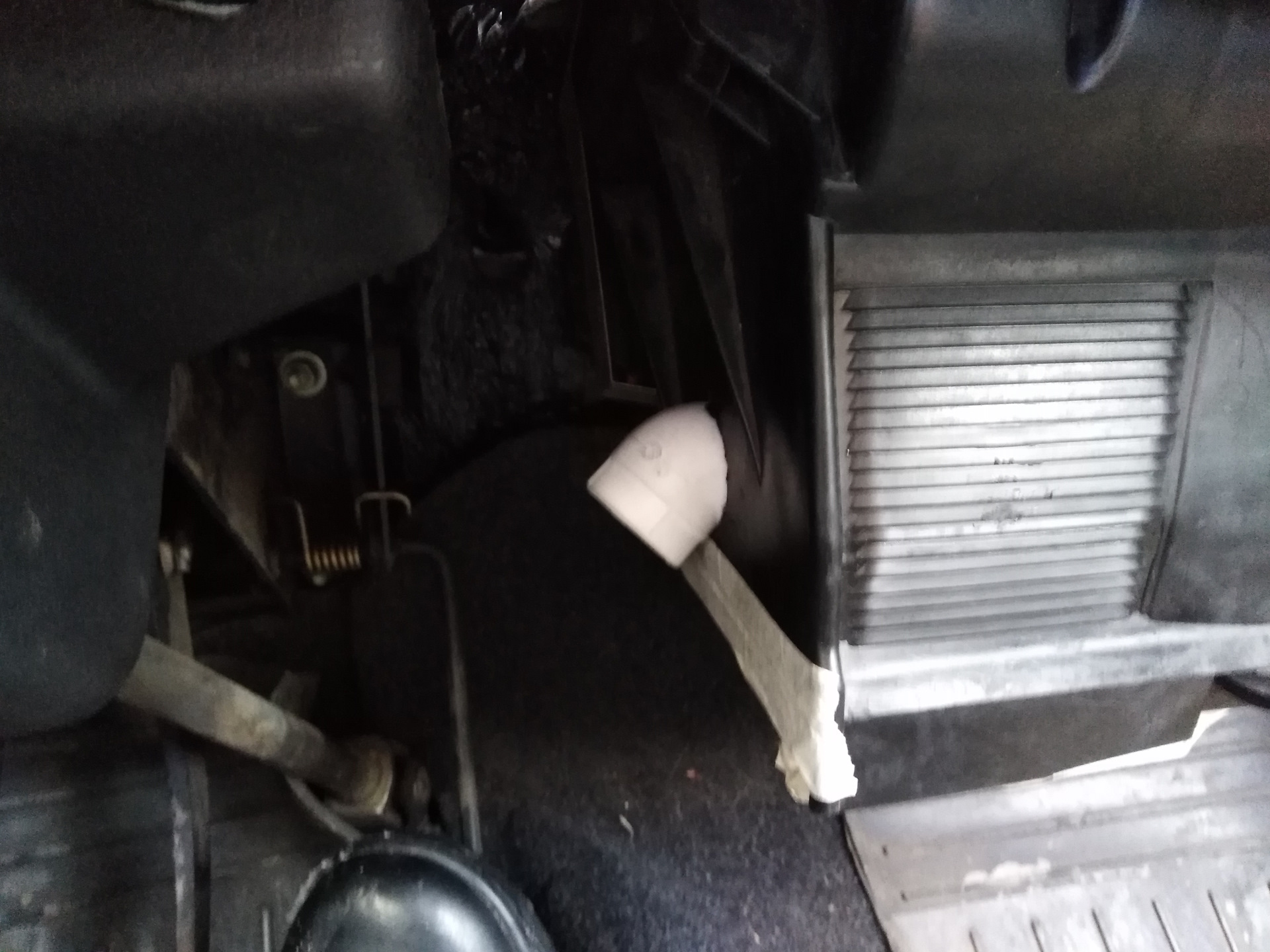 Обдув печки в гараже вентилятором. Чистка кондиционера хендай акцент. Печка с обдувом вентилятором. Печка салона ваз 2107. Как сделать обдув печки.